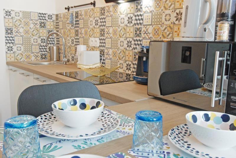 Appartement Neuf Hyper Centre _ Saint Ferreol Marseille Luaran gambar